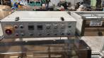 Selladora autom�tica en L con t�nel de retracci�n.