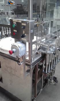 m�quina de llenado rotativa con 6 ca�os de acero inoxidable