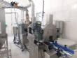 L�nea para llenado de salmuera, inserci�n manual de producto y taponado autom�tico