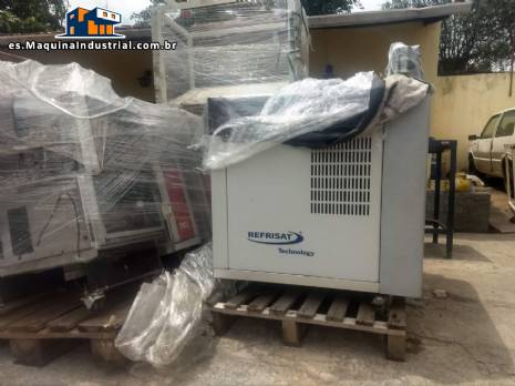 Lote que contiene 5 termorreguladores Refrisat.