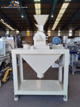 Molino de martillos para refinaci�n de az�car.