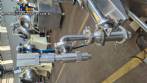 M�quina semiautom�tica de llenado de l�quidos de acero inoxidable con 1 boquilla.