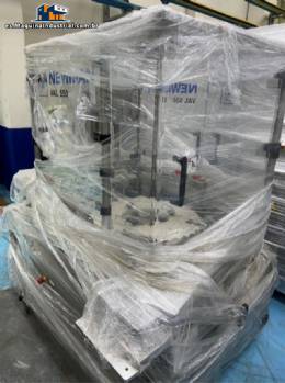 Etiquetadora rotativa para botellas peque�as Newman Val 550
