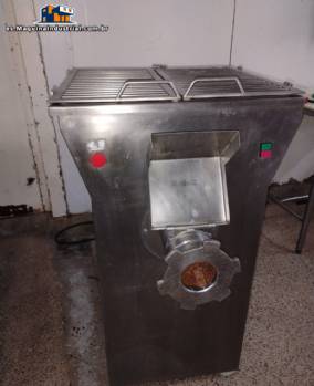 Picadora de carne con abertura de 106 mm, 20 CV, hasta 2 toneladas por hora, SOPAMA Picadora de carne con abertura de 106 mm, 20 CV, hasta 2 toneladas por hora, SOPAMA